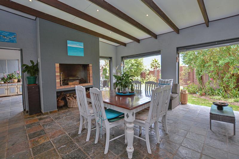 To Let 3 Bedroom Property for Rent in Van Riebeeckstrand Western Cape